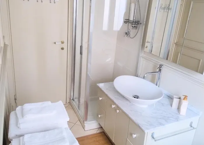 Vm Luxury * ראבנה